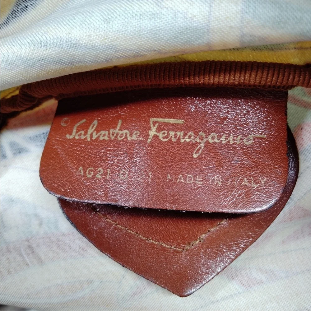 Salvatore Ferragamo Black Jungle Print Shoulder Bag with attached makeup bag - Picture 8 of 17